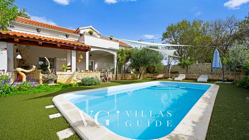 Holiday Home San Pool