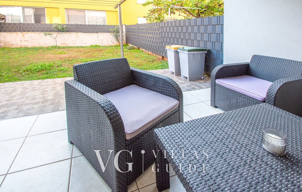 Apartman Komšić Garden and property exterior