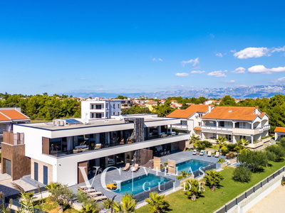 Suva Punta Elite Garden and property exterior