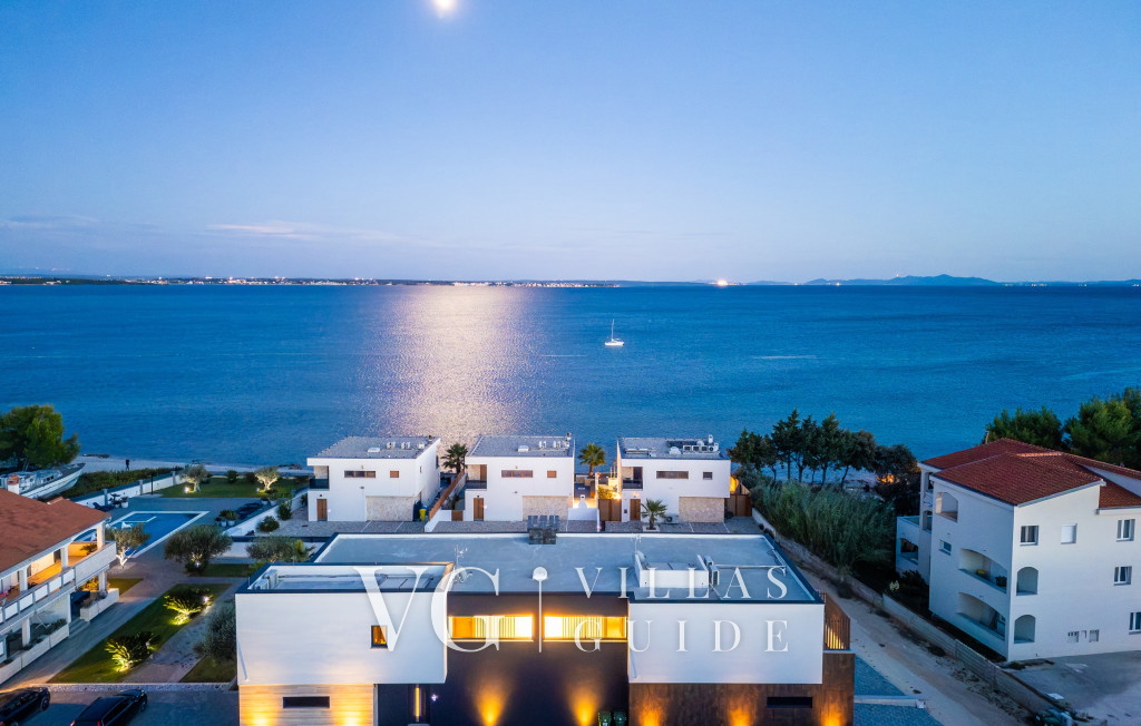 Suva Punta Elite Garden and property exterior