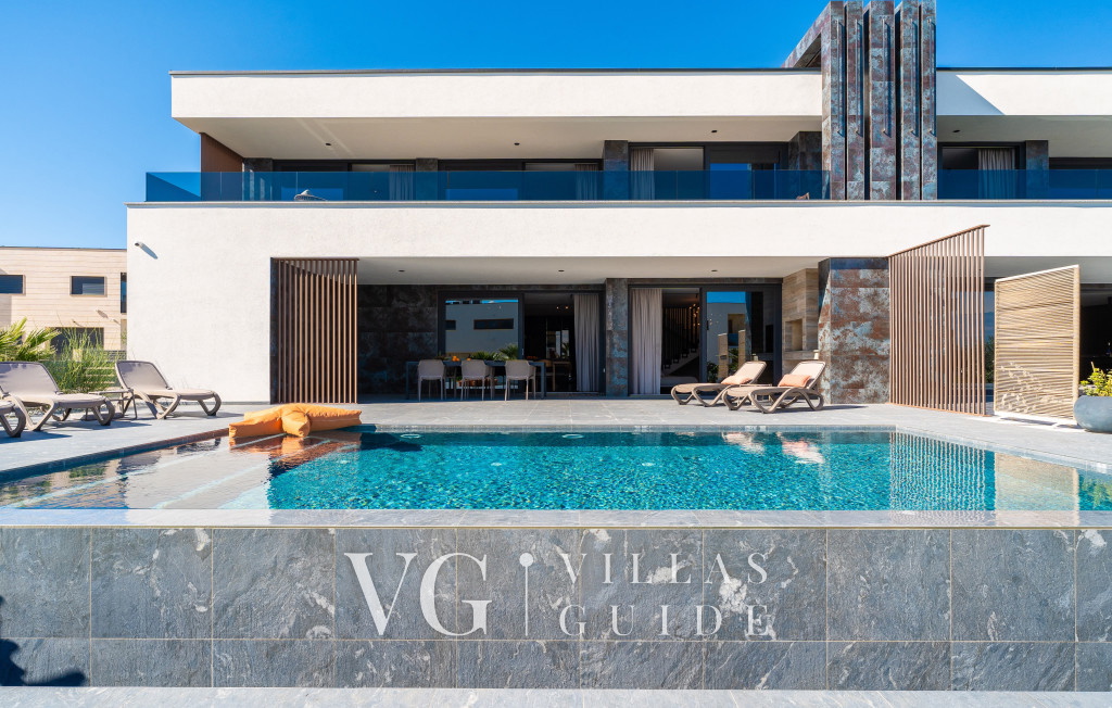 Suva Punta Elite Pool