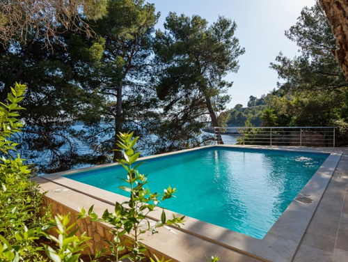 Waterfront Villa Dora