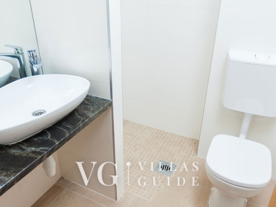 Waterfront Villa Dora Bagno