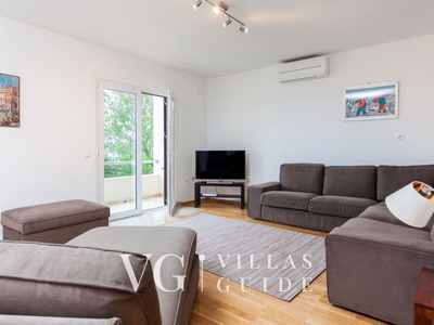 Waterfront Villa Dora