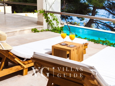 Waterfront Villa Dora Altro