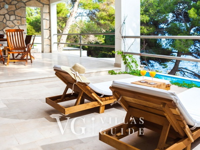 Waterfront Villa Dora