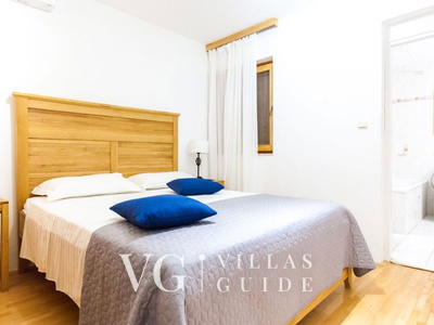 Waterfront Villa Dora Camera da letto