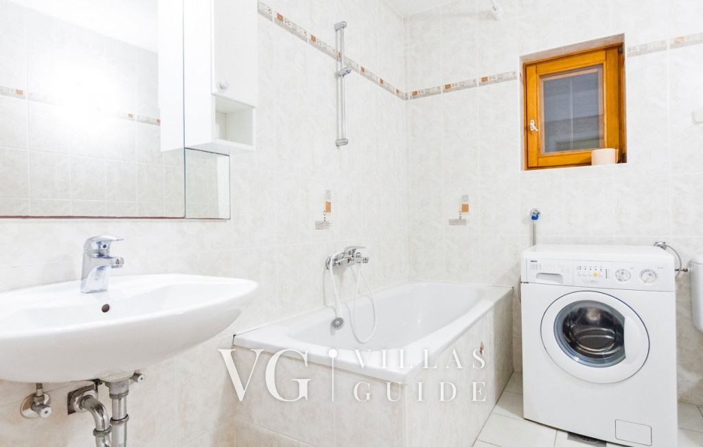 Waterfront Villa Dora Bagno