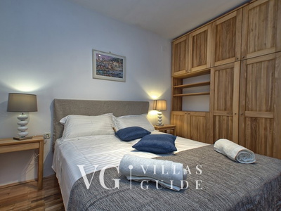 Waterfront Villa Dora Camera da letto