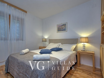 Waterfront Villa Dora