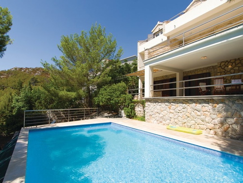 Waterfront Villa Dora