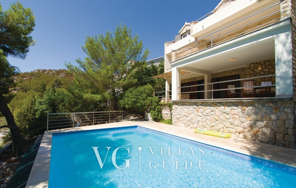 Waterfront Villa Dora Piscina