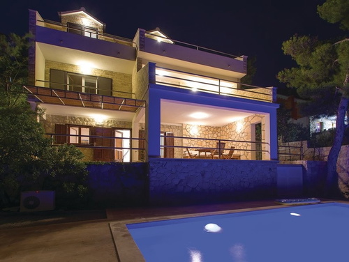 Waterfront Villa Dora