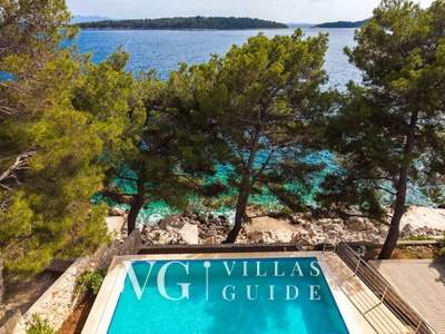 Waterfront Villa Dora