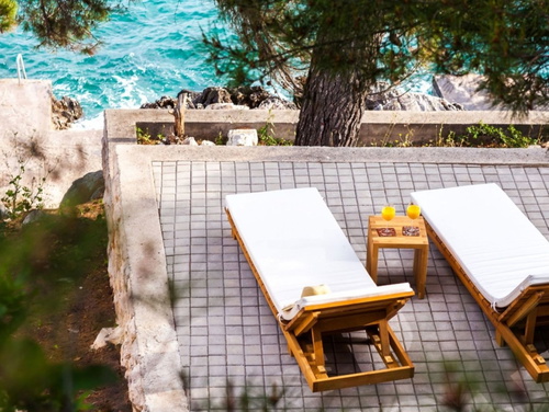 Waterfront Villa Dora