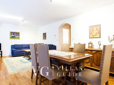 Waterfront Villa Dora Living room