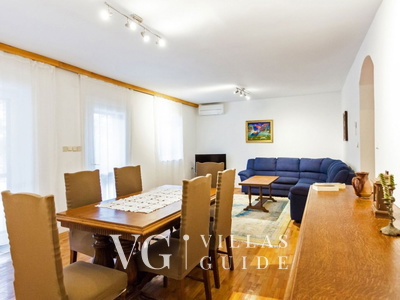 Waterfront Villa Dora Living room