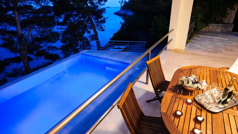 Waterfront Villa Dora