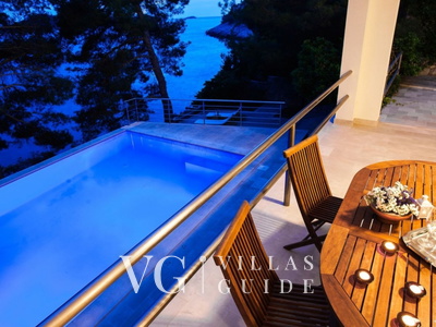 Waterfront Villa Dora