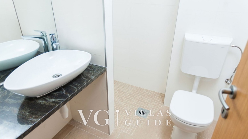 Waterfront Villa Dora Badezimmer