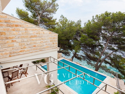 Waterfront Villa Dora