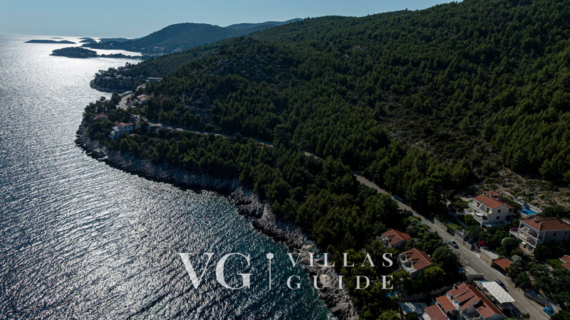 Waterfront Villa Dora Microlocation