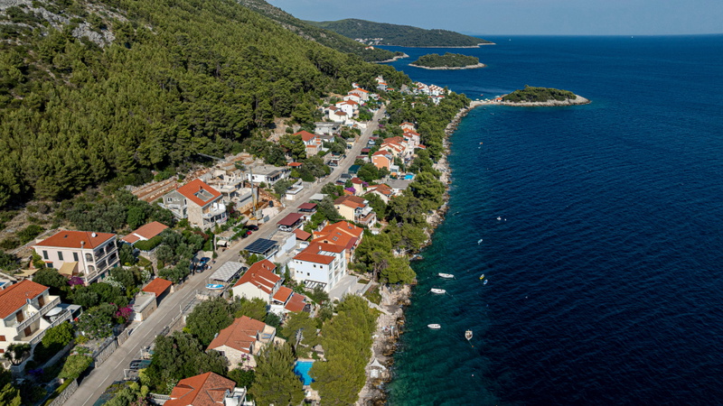 Waterfront Villa Dora