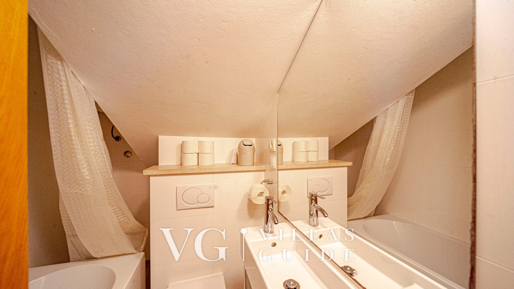 Waterfront Villa Dora Bathroom