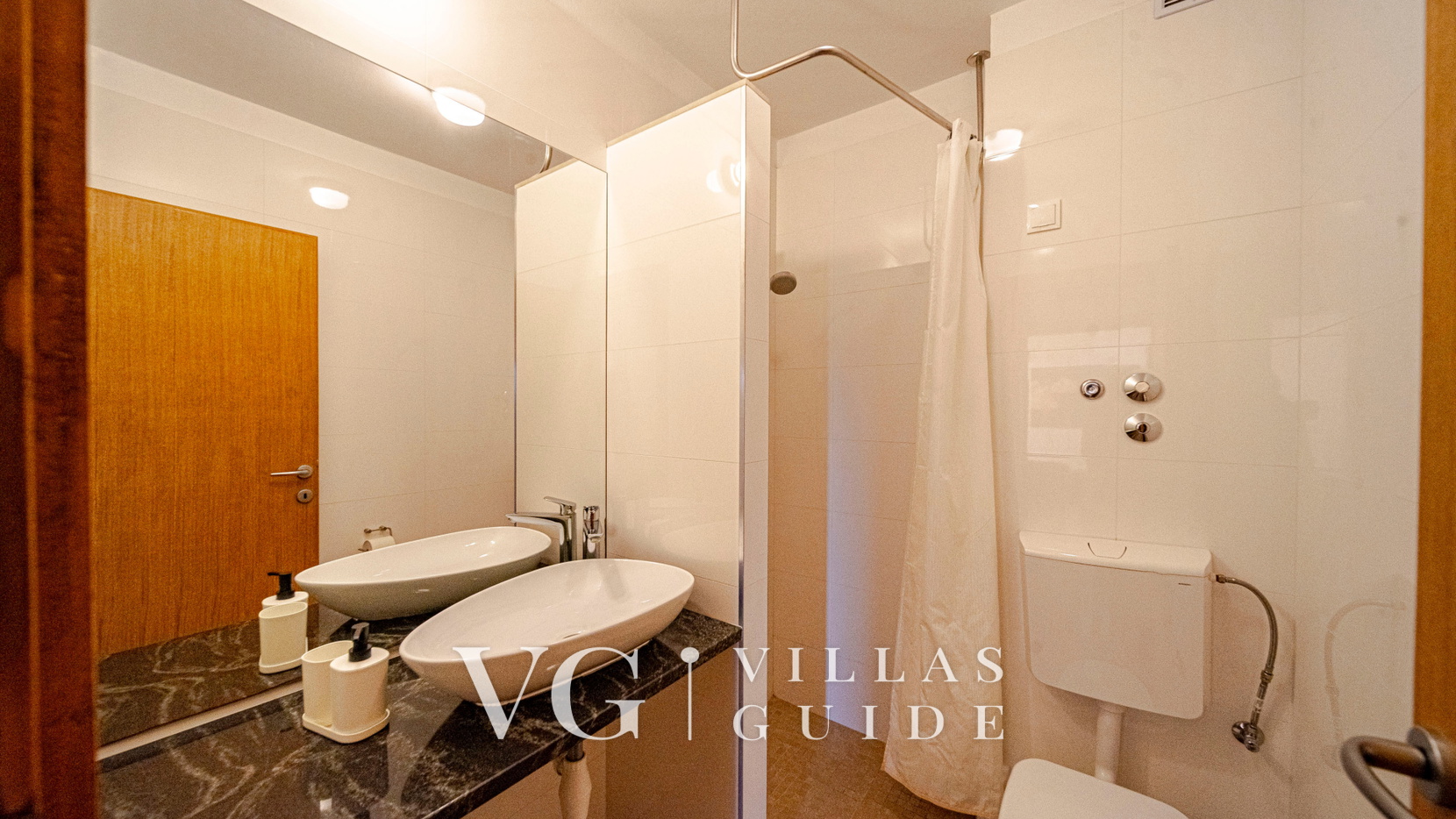 Waterfront Villa Dora Bathroom