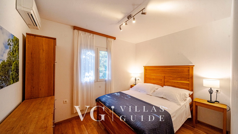 Waterfront Villa Dora Bedroom