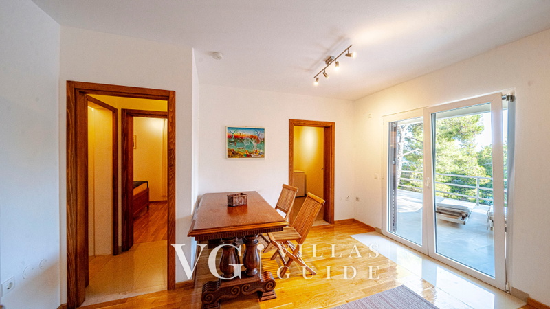 Waterfront Villa Dora Living room