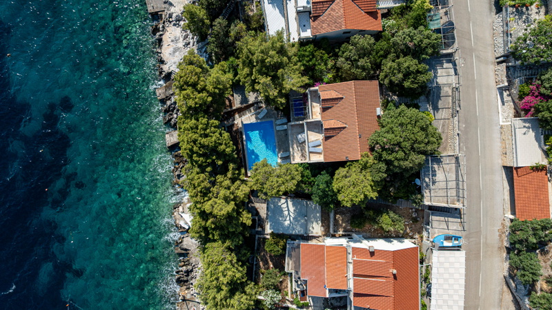 Waterfront Villa Dora
