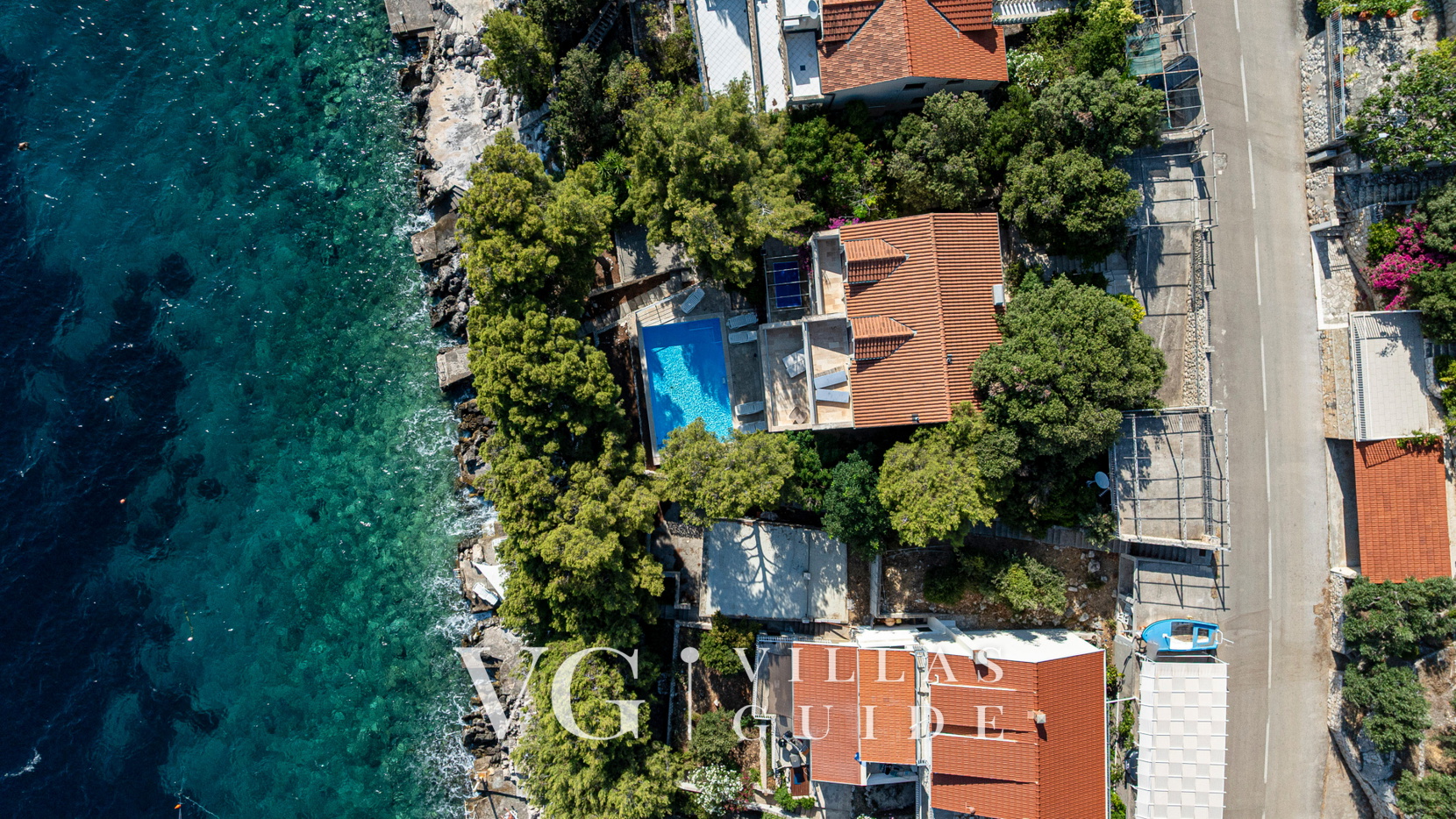 Waterfront Villa Dora Garden and property exterior