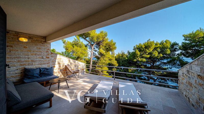 Waterfront Villa Dora