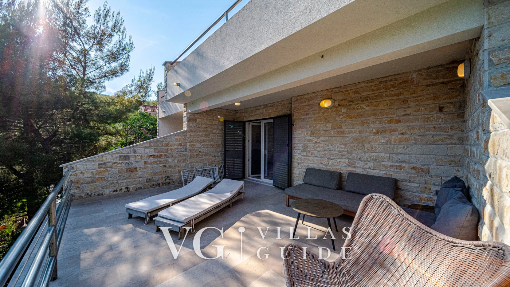 Waterfront Villa Dora Additional content