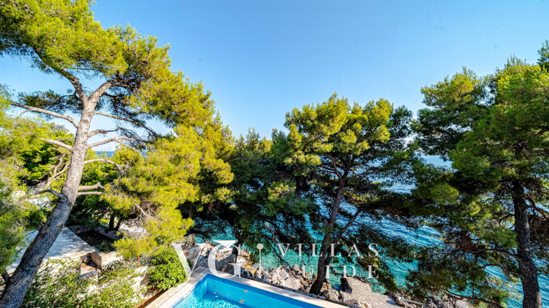 Waterfront Villa Dora Pool