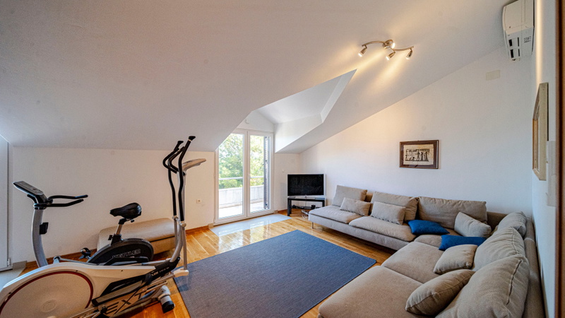 Waterfront Villa Dora