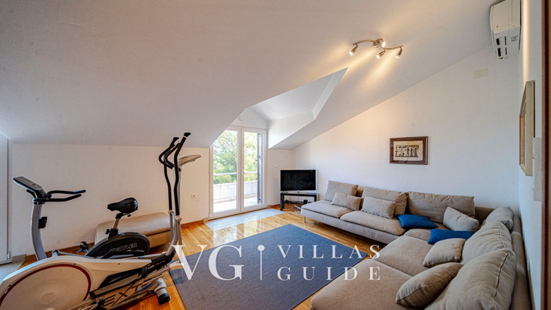Waterfront Villa Dora Additional content