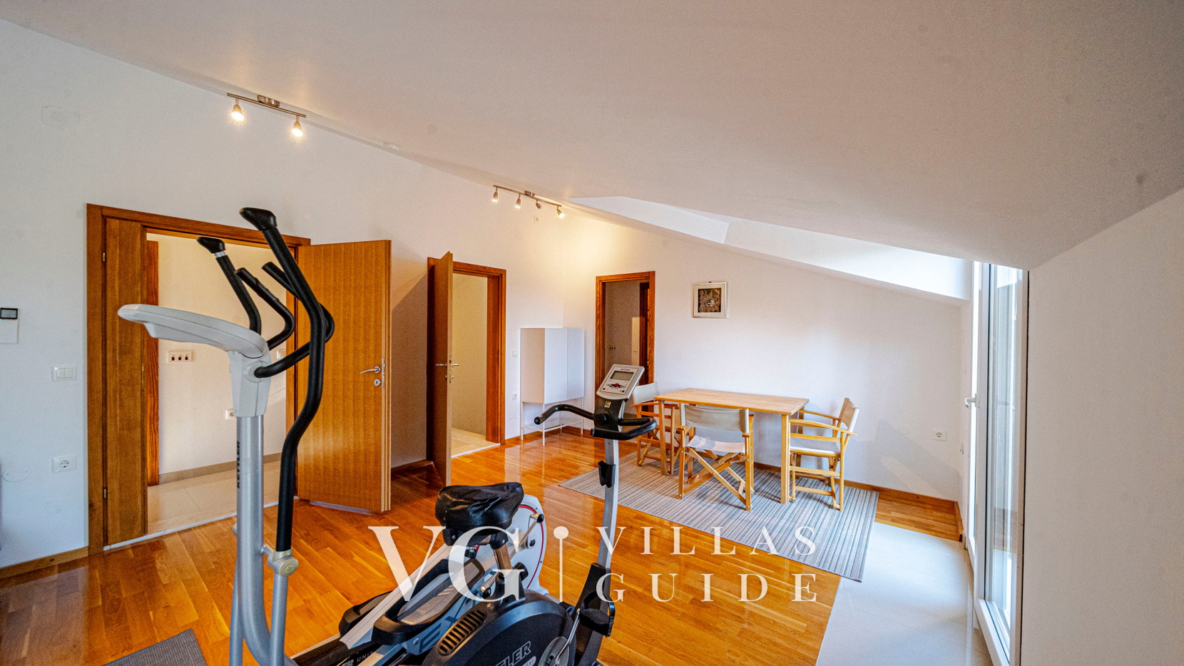 Waterfront Villa Dora Additional content