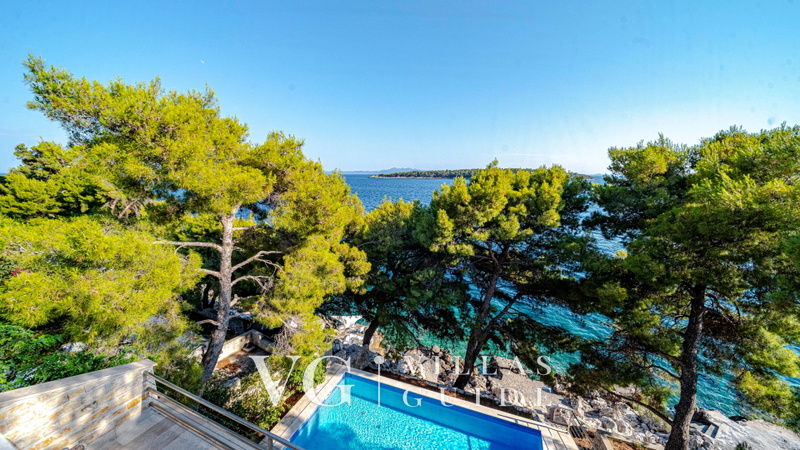 Waterfront Villa Dora Pool
