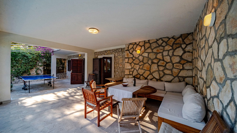 Waterfront Villa Dora