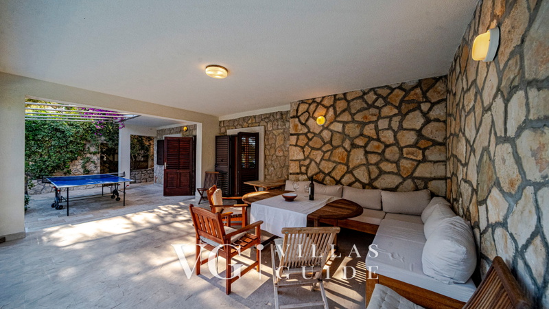 Waterfront Villa Dora
