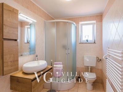Villa Novi Bathroom