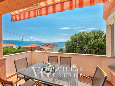 Villa Novi Garden and property exterior