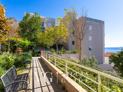 Just for You apartment with terrace Garden and property exterior