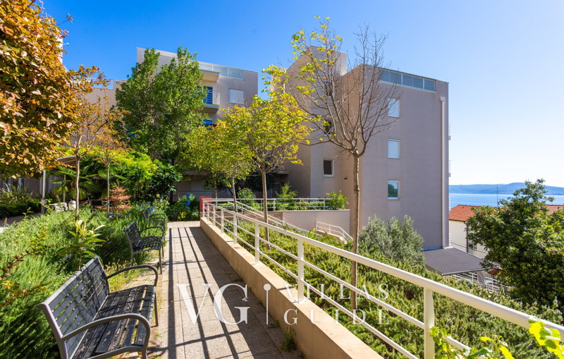 Just for You apartment with terrace Garden and property exterior