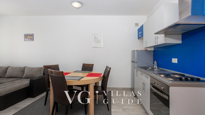 Just for You apartment with terrace Kuhinja