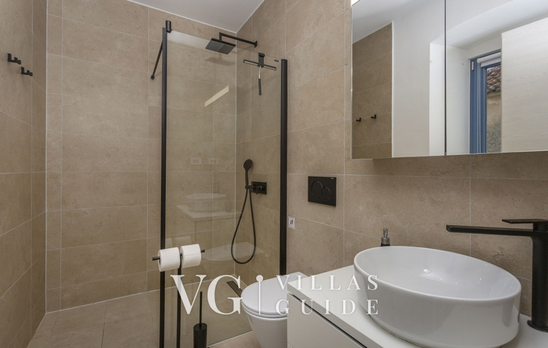 Villa Castel Muschio Kupaonica