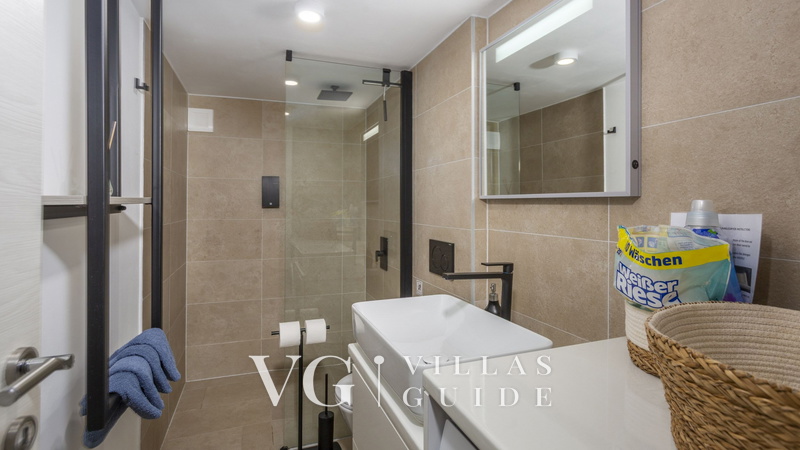 Villa Castel Muschio Bathroom