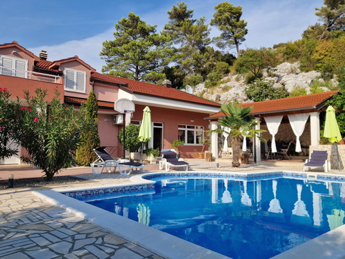 Holiday home Ostojić